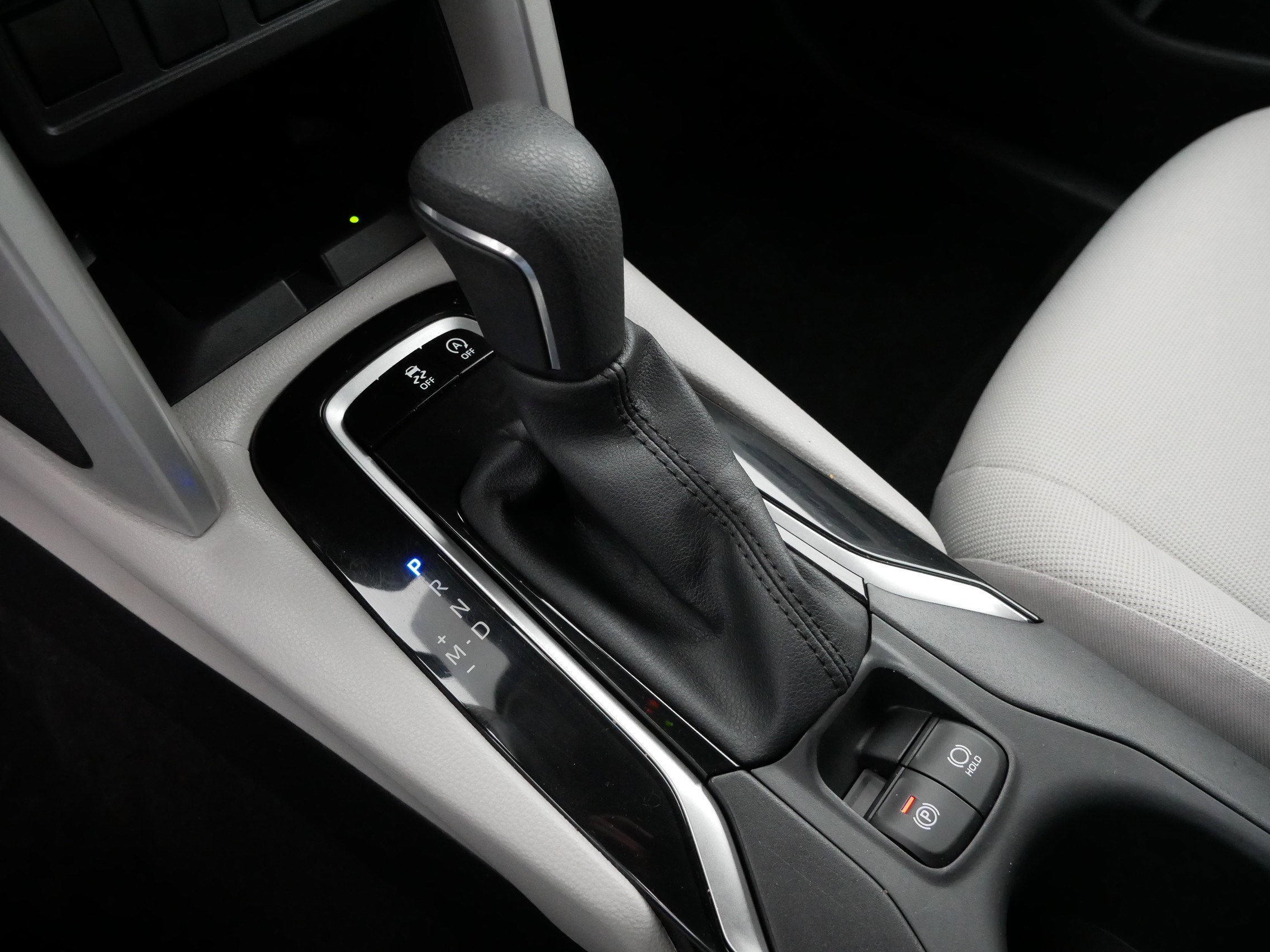 Certified 2024 Toyota Corolla Cross LE image 24