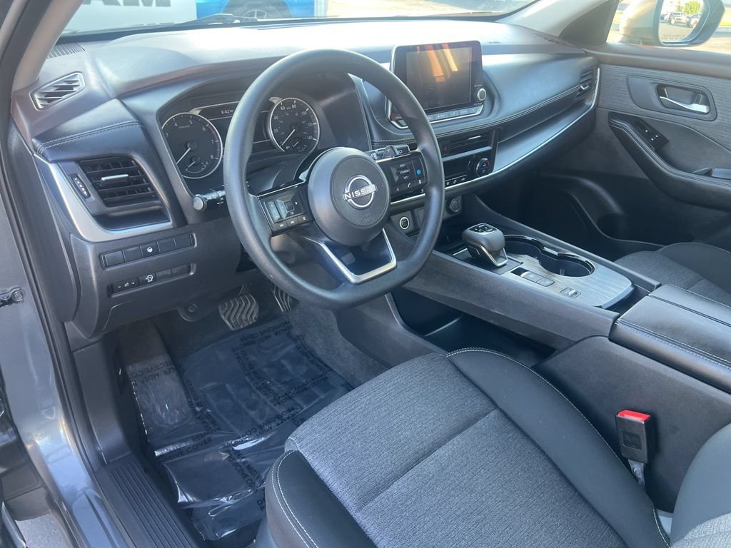 Used 2023 Nissan Rogue SV FWD image 21