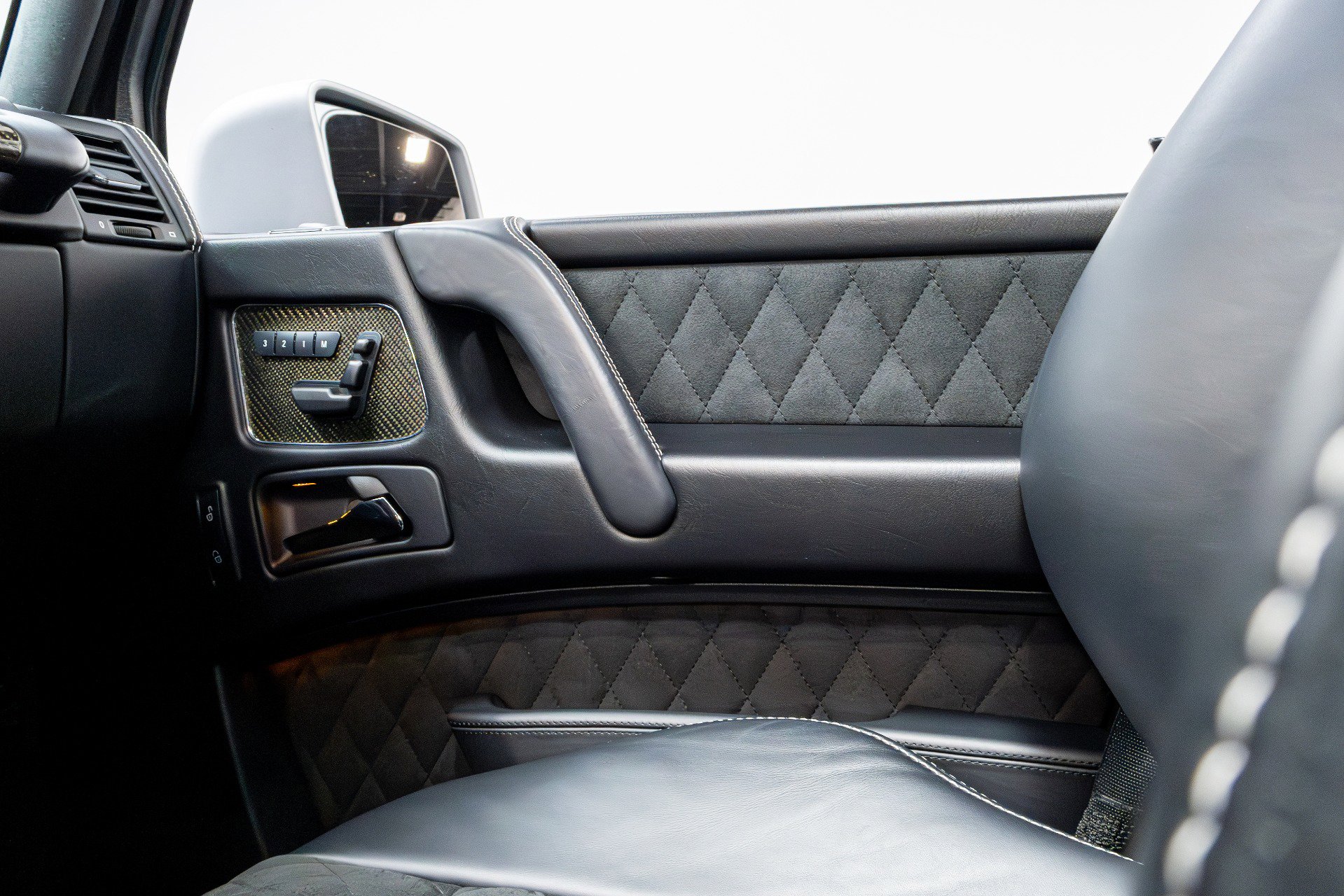 Used 2017 Mercedes-Benz G 550 Squared image 14