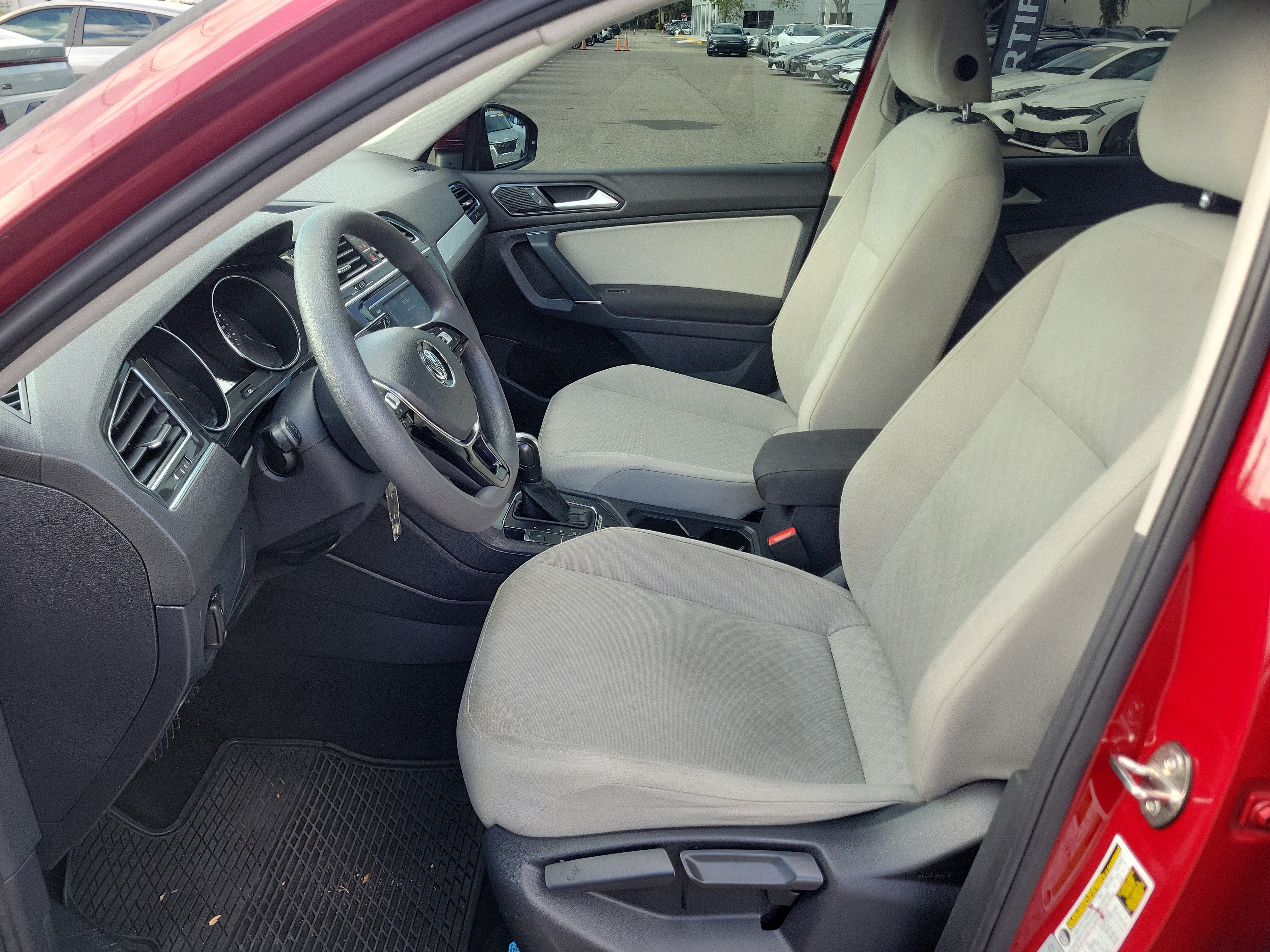 Used 2018 Volkswagen Tiguan S w/ 3rd Row Seat Package AWD/4WD image 21