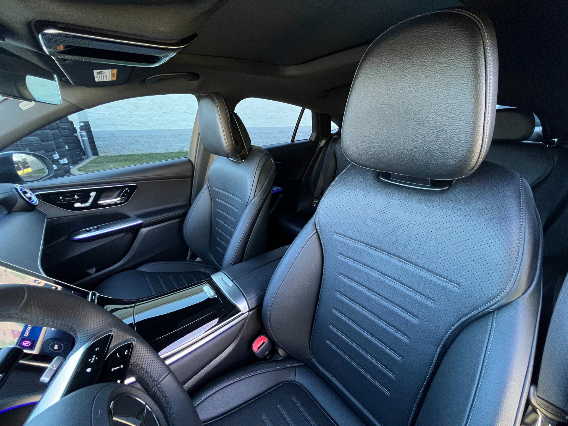 Used 2025 Mercedes-Benz GLC 300 4MATIC NIGHT PKG, AMG LINE PKG image 11