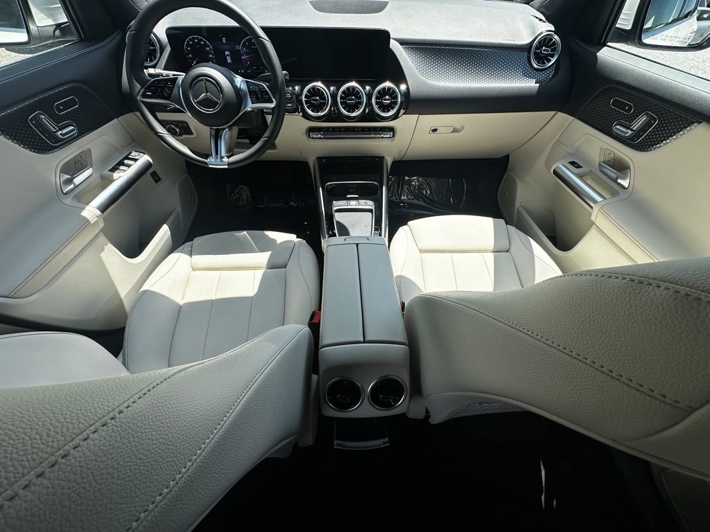 Certified 2025 Mercedes-Benz GLA 250 4MATIC image 27