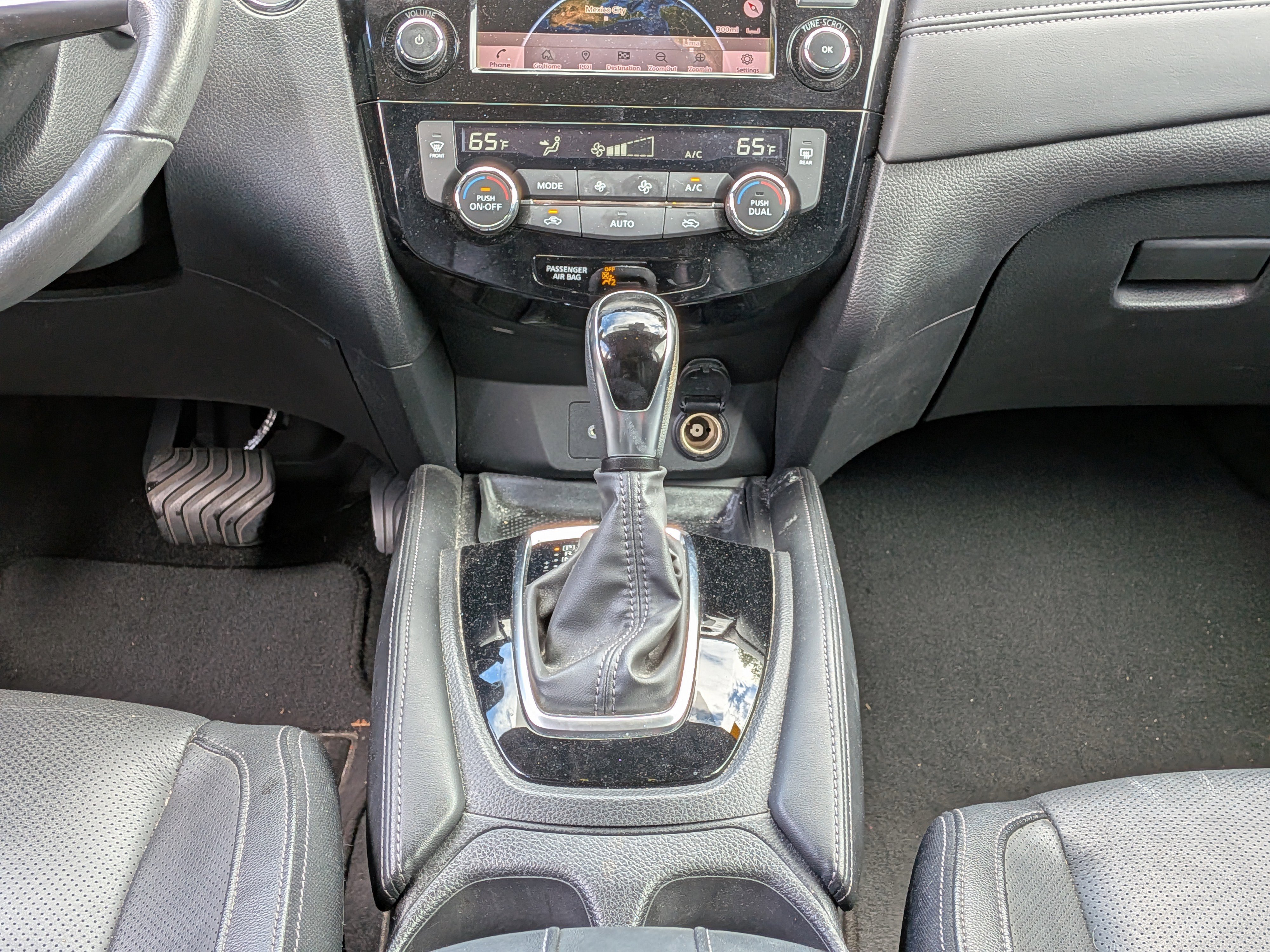 Used 2018 Nissan Rogue SL w/ Premium Package image 20