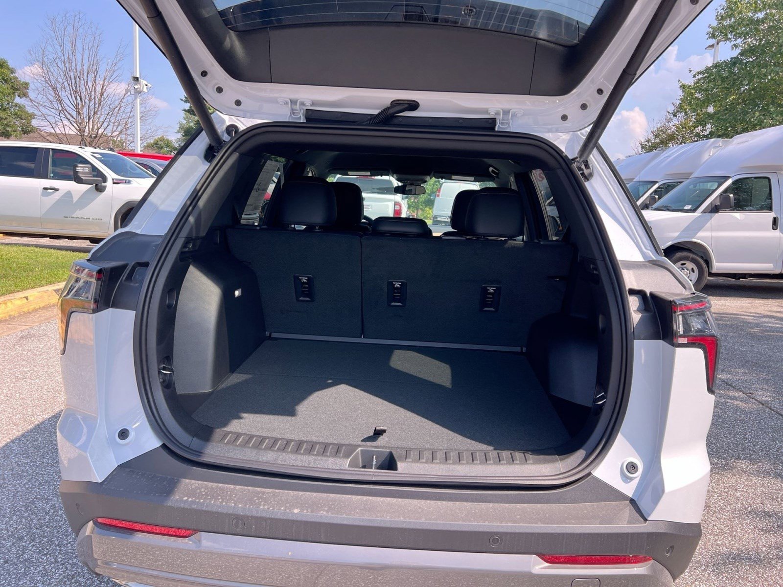 New 2026 Chevrolet Equinox ACTIV image 17