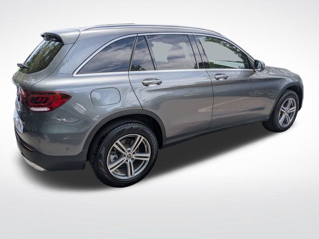 Used 2022 Mercedes-Benz GLC 300 4MATIC w/ Premium Package Lite image 3