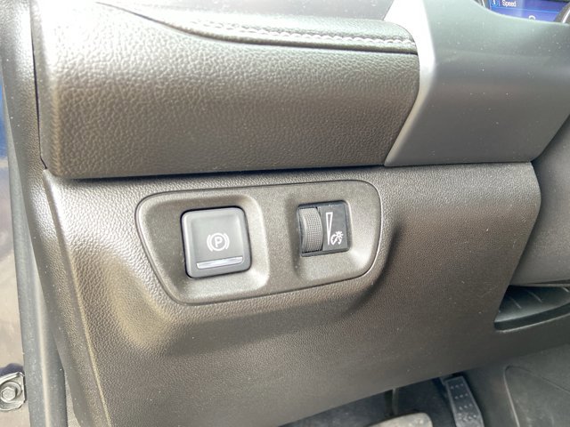 Used 2022 GMC Acadia SLE w/ Elevation Edition image 46