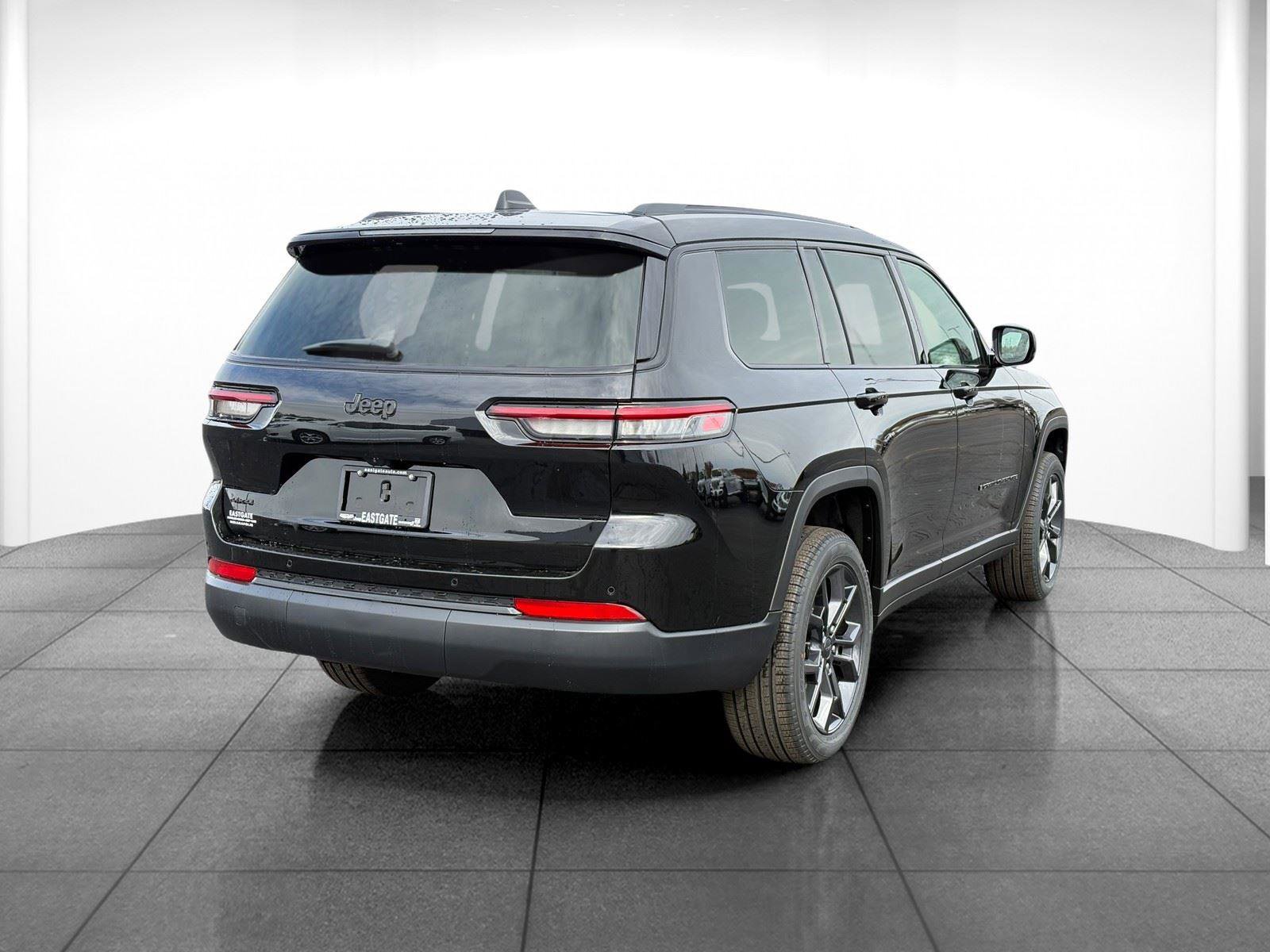 New 2025 Jeep Grand Cherokee L Limited w/ Trailer Tow Package image 7