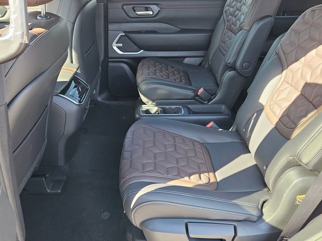 New 2026 Nissan Armada Platinum Reserve image 7