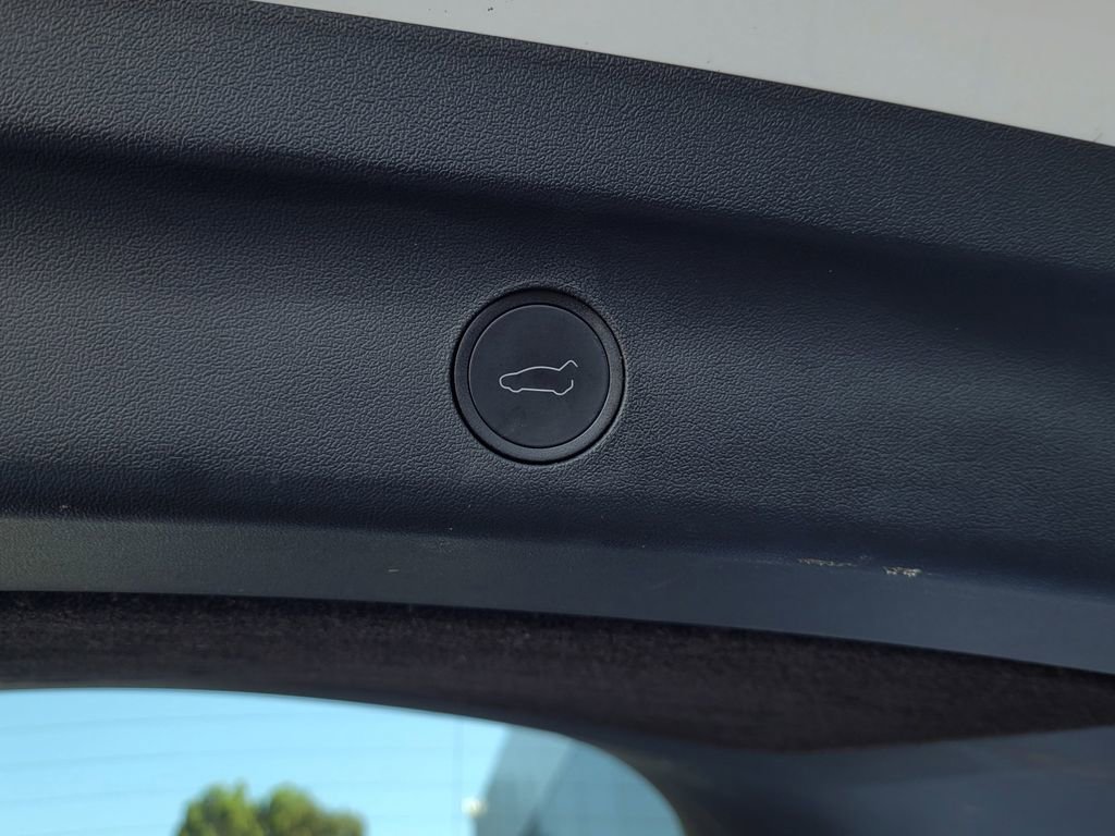 Used 2023 Tesla Model Y Long Range image 22