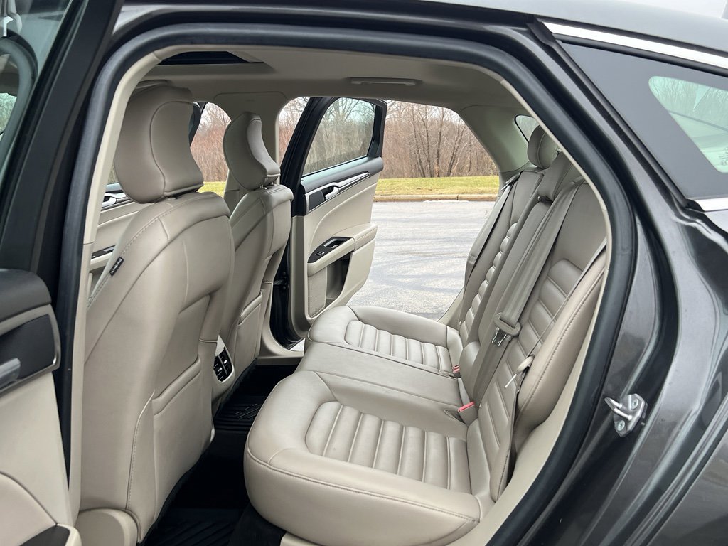 Used 2019 Ford Fusion SEL image 35