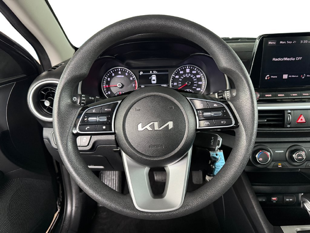 Used 2023 Kia Forte LXS w/ LXS Technology Package FWD image 12