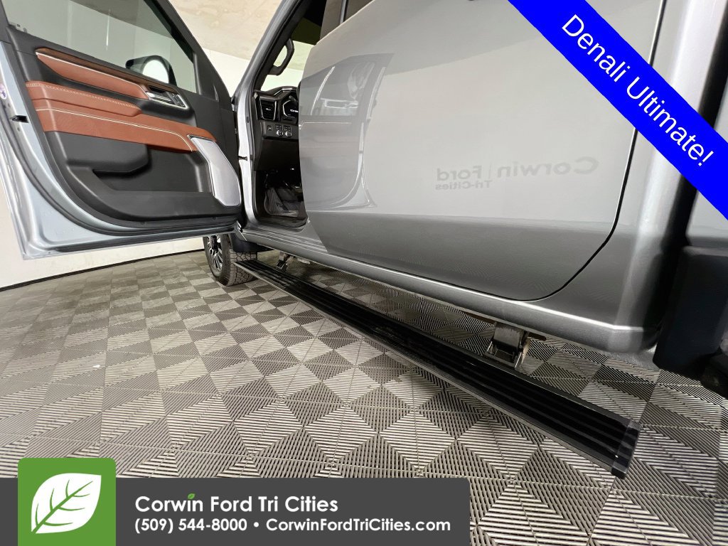 Used 2025 GMC Sierra 2500 Denali Ultimate AWD/4WD image 32