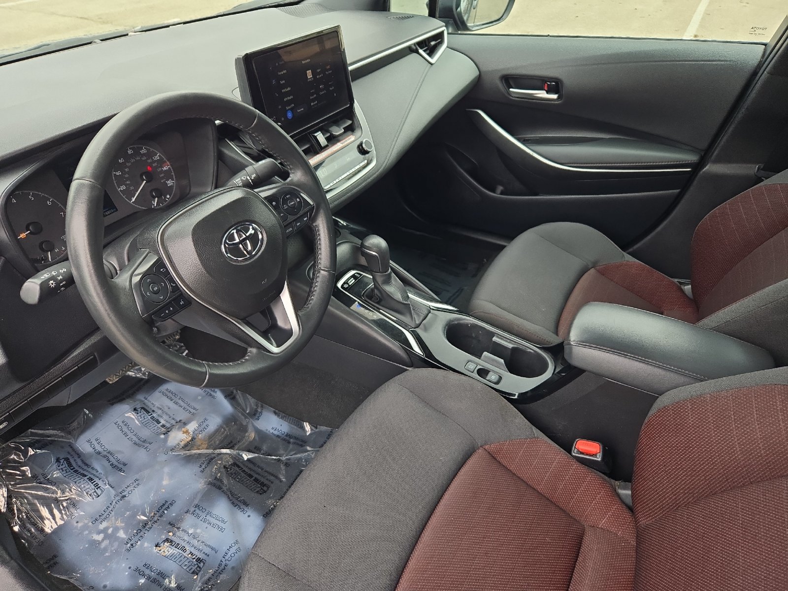 Certified 2025 Toyota Corolla SE FWD image 9