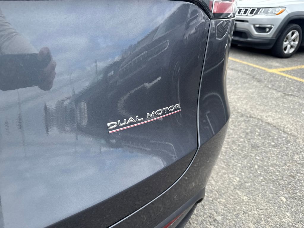 Used 2023 Tesla Model Y Performance image 5