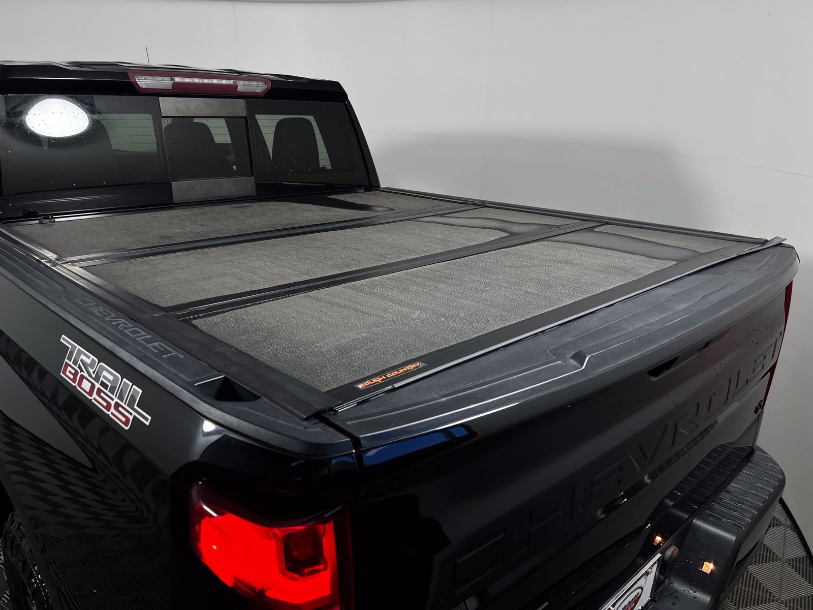 Used 2020 Chevrolet Silverado 1500 LT Trail Boss w/ Midnight Edition AWD/4WD image 24
