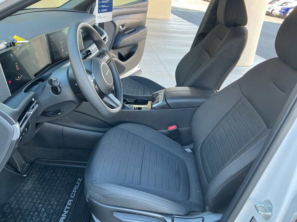 Certified 2025 Hyundai Santa Cruz SE image 11