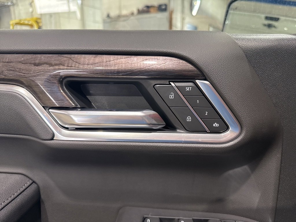 New 2025 Chevrolet Silverado 1500 LTZ w/ LTZ Premium Package image 17