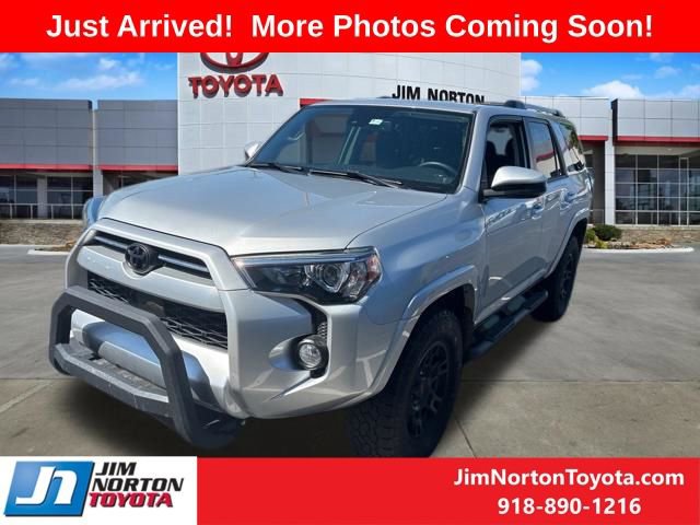 Used 2020 Toyota 4Runner SR5 image 3