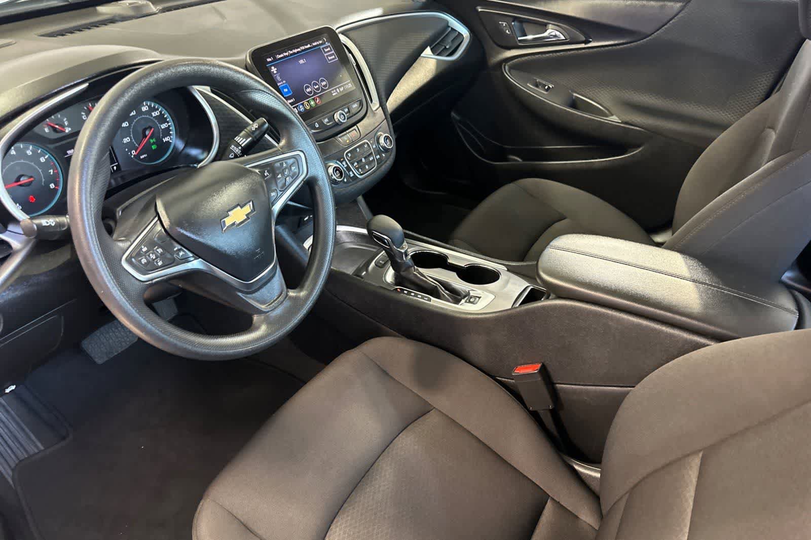 Used 2024 Chevrolet Malibu LT FWD image 12