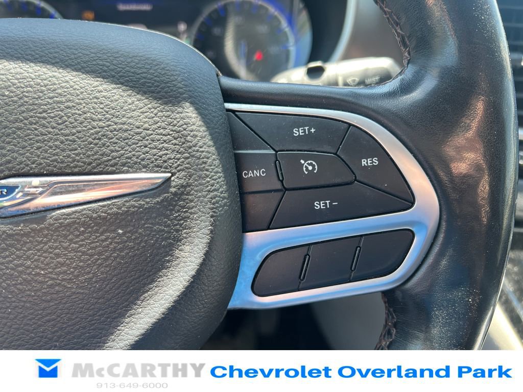 Used 2020 Chrysler Pacifica Touring-L Plus FWD image 13