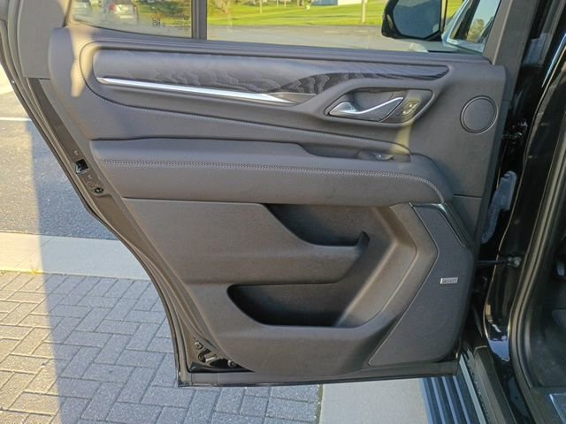 Used 2024 GMC Yukon Denali w/ Advanced Technology Package image 17