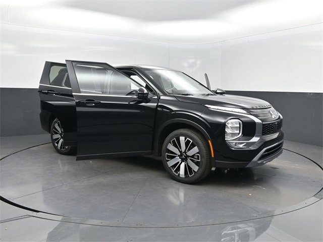 New 2025 Mitsubishi Outlander SE image 38