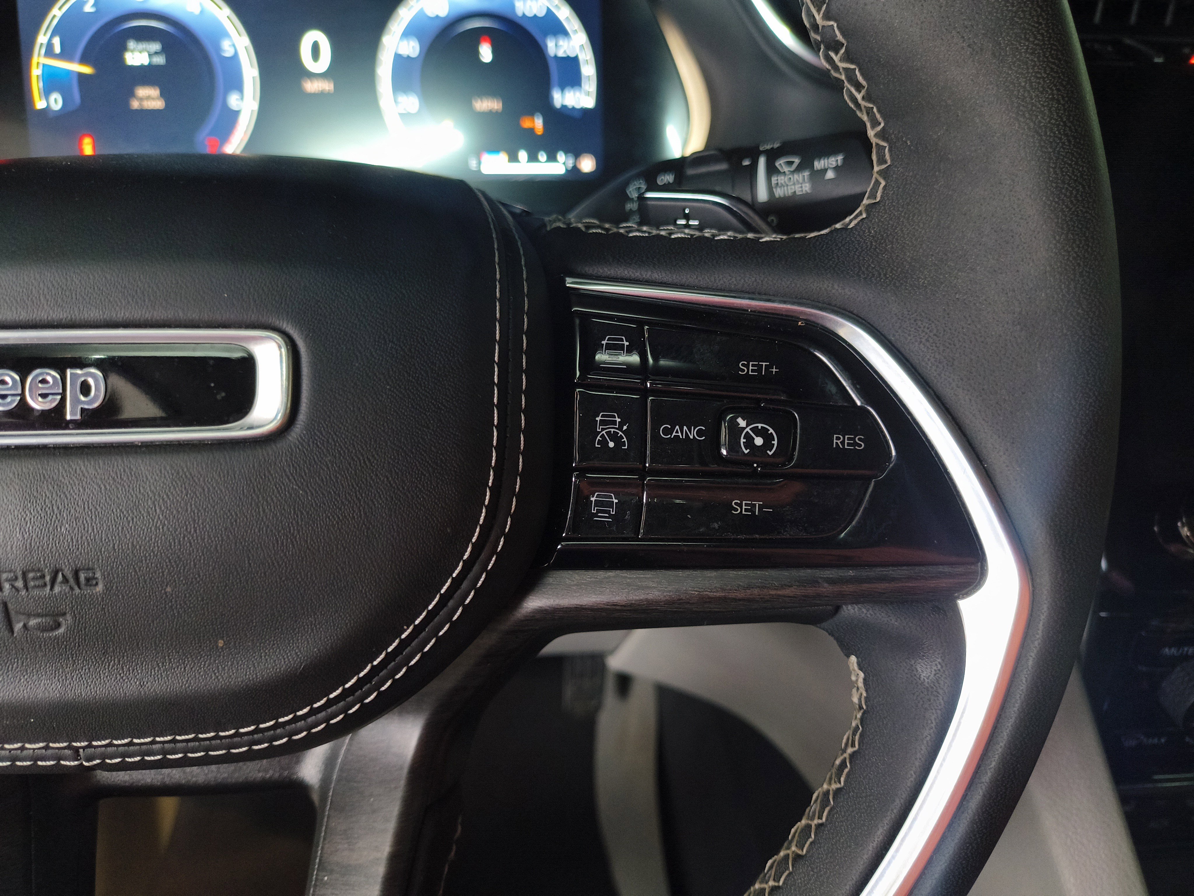 Used 2023 Jeep Grand Cherokee L Overland w/ Luxury Tech Group IV image 12