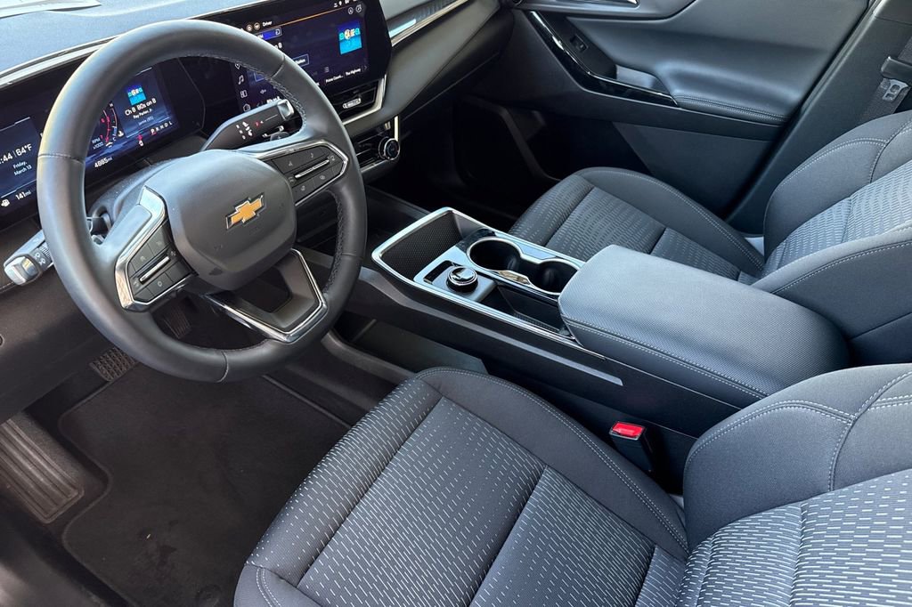 Used 2026 Chevrolet Equinox LT image 5