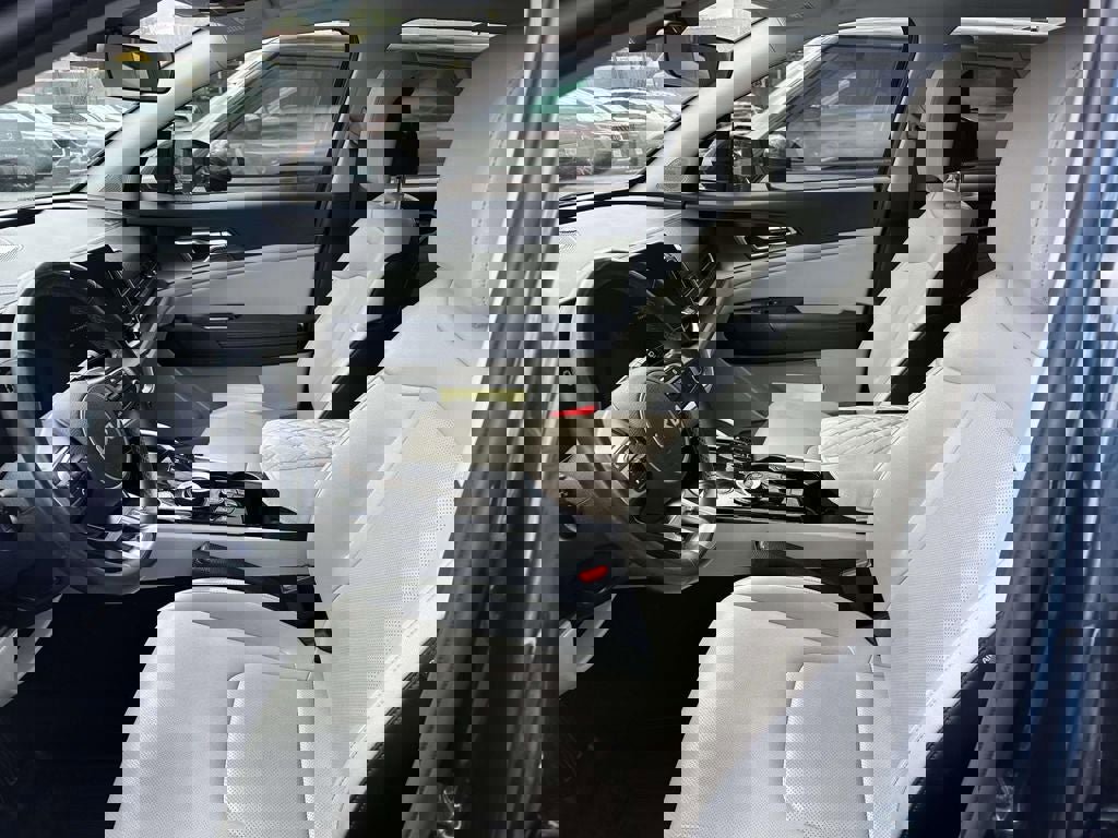 Certified 2023 Kia Sportage EX w/ EX Premium Package image 9