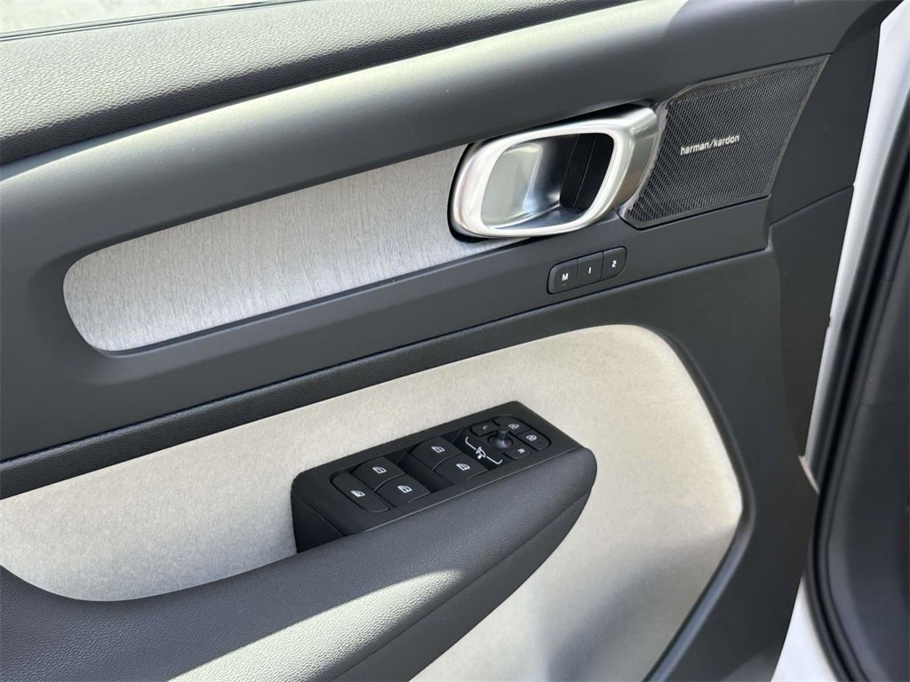 New 2026 Volvo XC40 B4 Plus w/ Protection Package Premier image 17