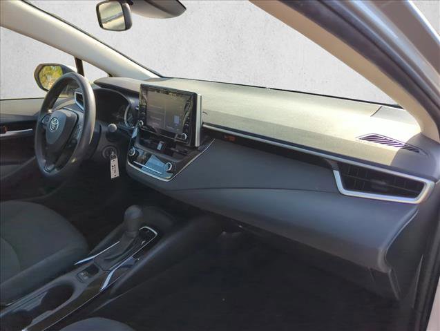 Used 2021 Toyota Corolla LE image 25