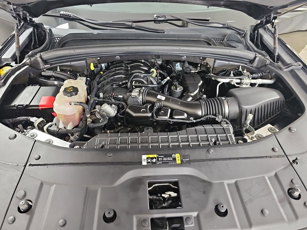 Used 2021 Jeep Grand Cherokee L Limited w/ Luxury Tech Group II image 37