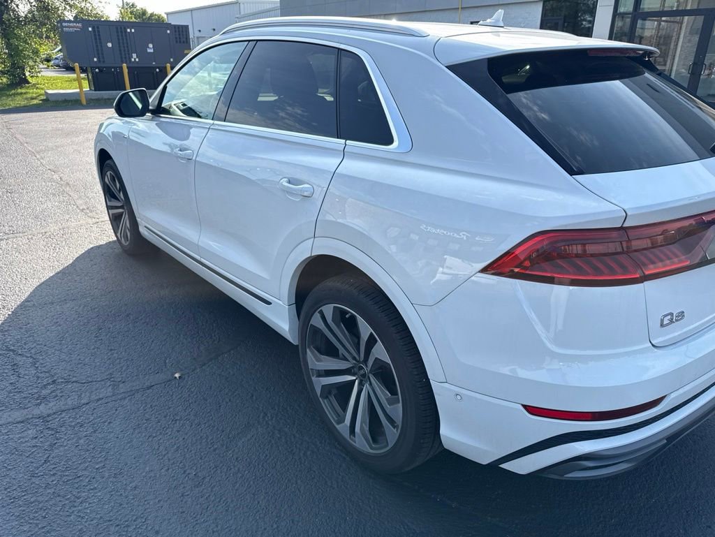 Used 2022 Audi Q8 Premium Plus w/ Premium Plus Package AWD/4WD image 5