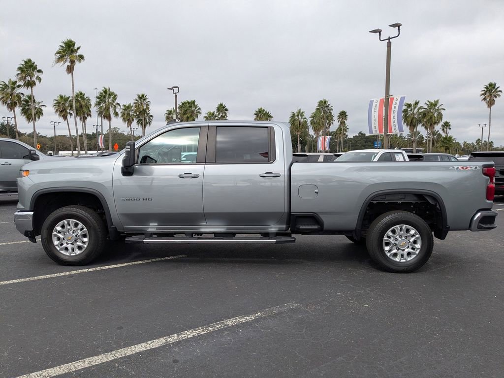 Used 2024 Chevrolet Silverado 3500 LT image 8