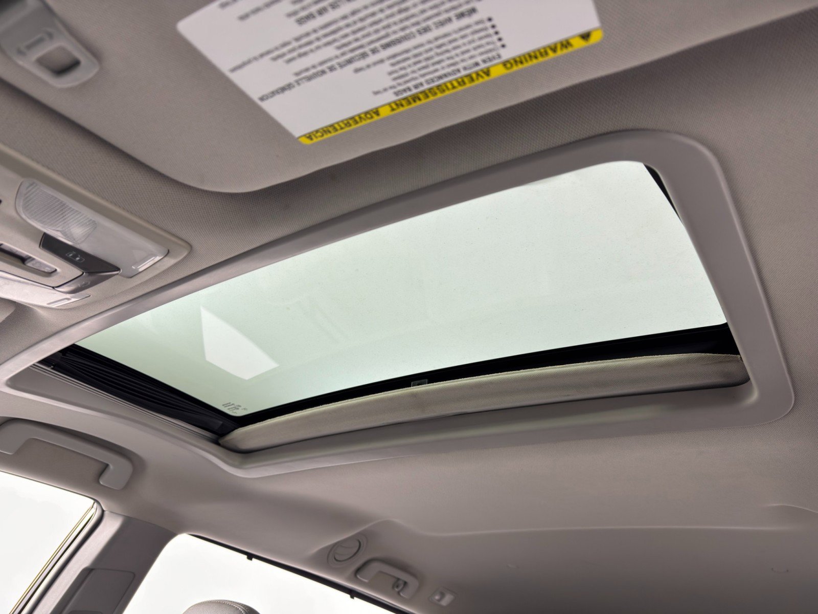 Used 2016 Toyota Sienna XLE FWD image 11