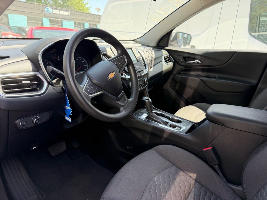 Used 2018 Chevrolet Equinox LT AWD/4WD image 24
