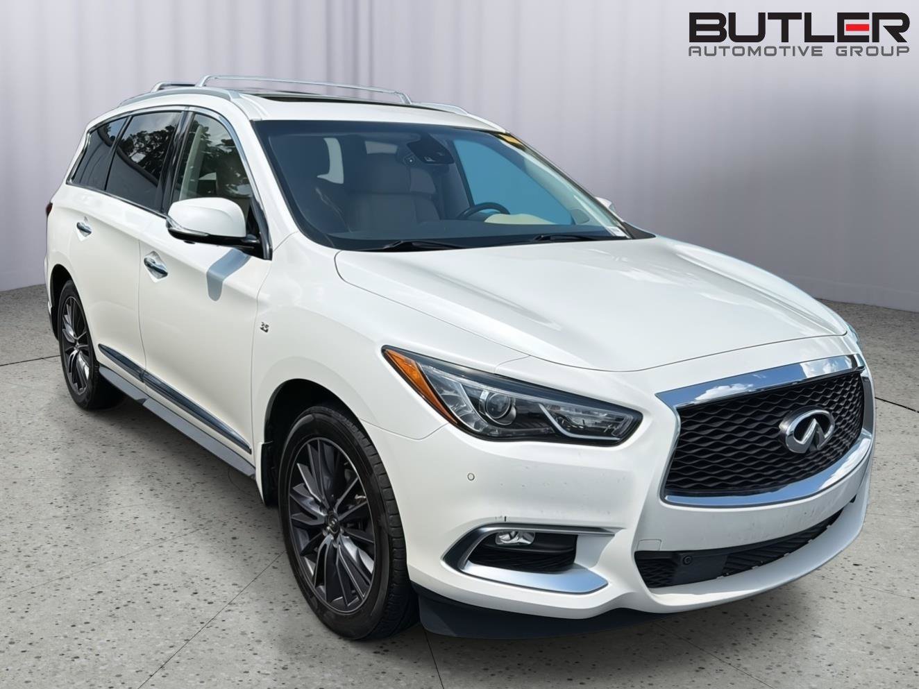 Used 2016 INFINITI QX60 FWD w/ Deluxe Technology Package image 6