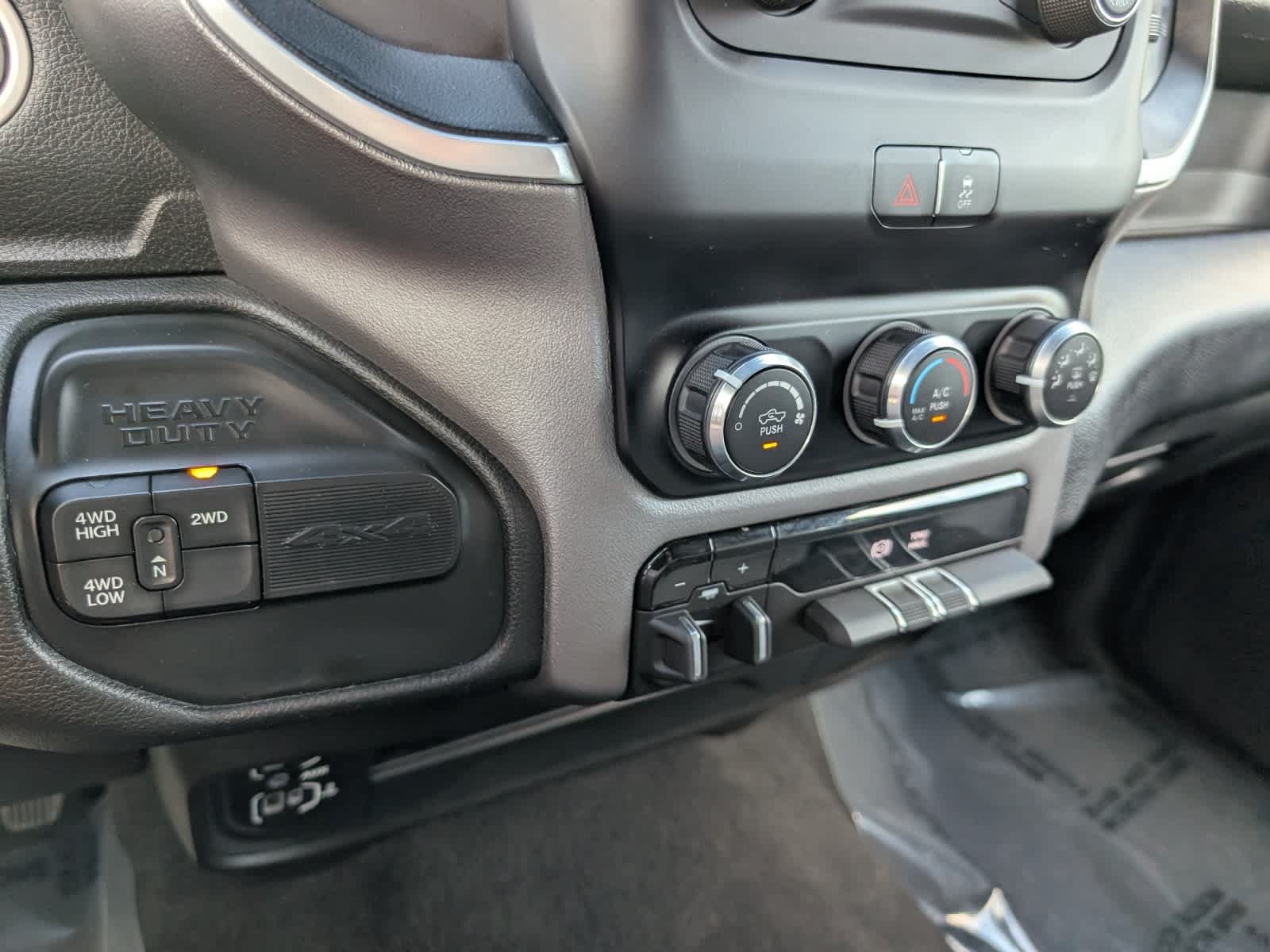 Used 2024 RAM 2500 Big Horn AWD/4WD image 25