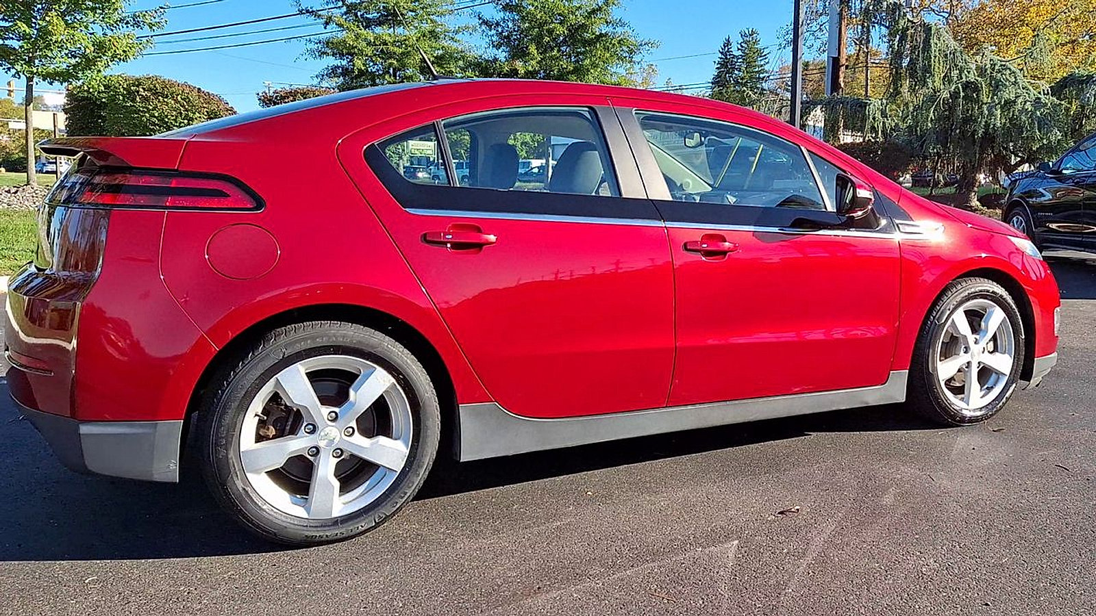 Certified 2012 Chevrolet Volt Premium w/ Premium Trim Package FWD image 7