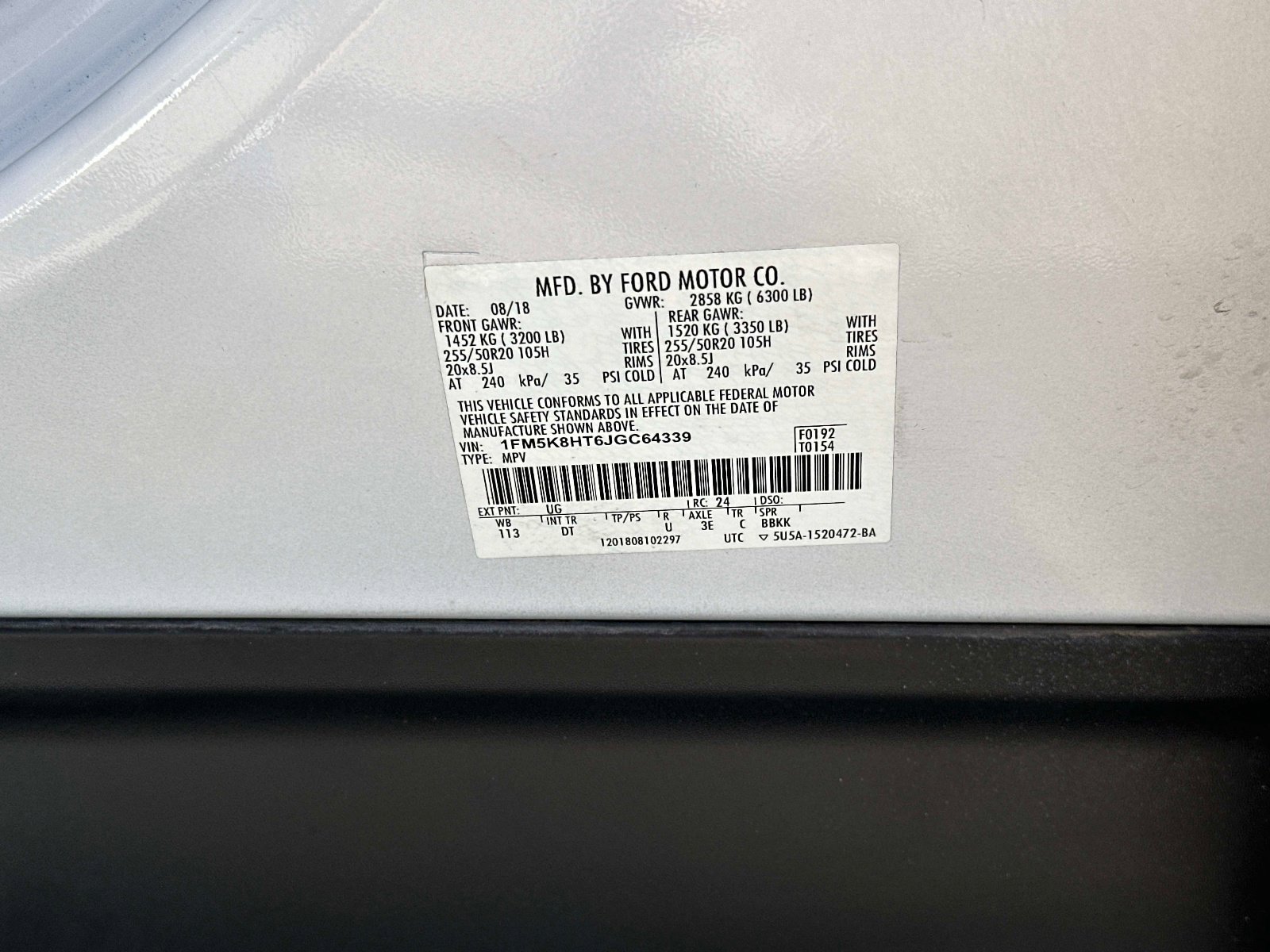 Used 2018 Ford Explorer Platinum image 32