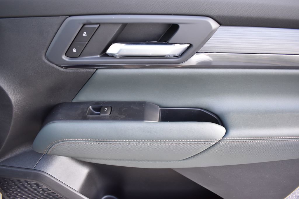 New 2026 GMC Terrain AT4 w/ Convenience Package III image 14