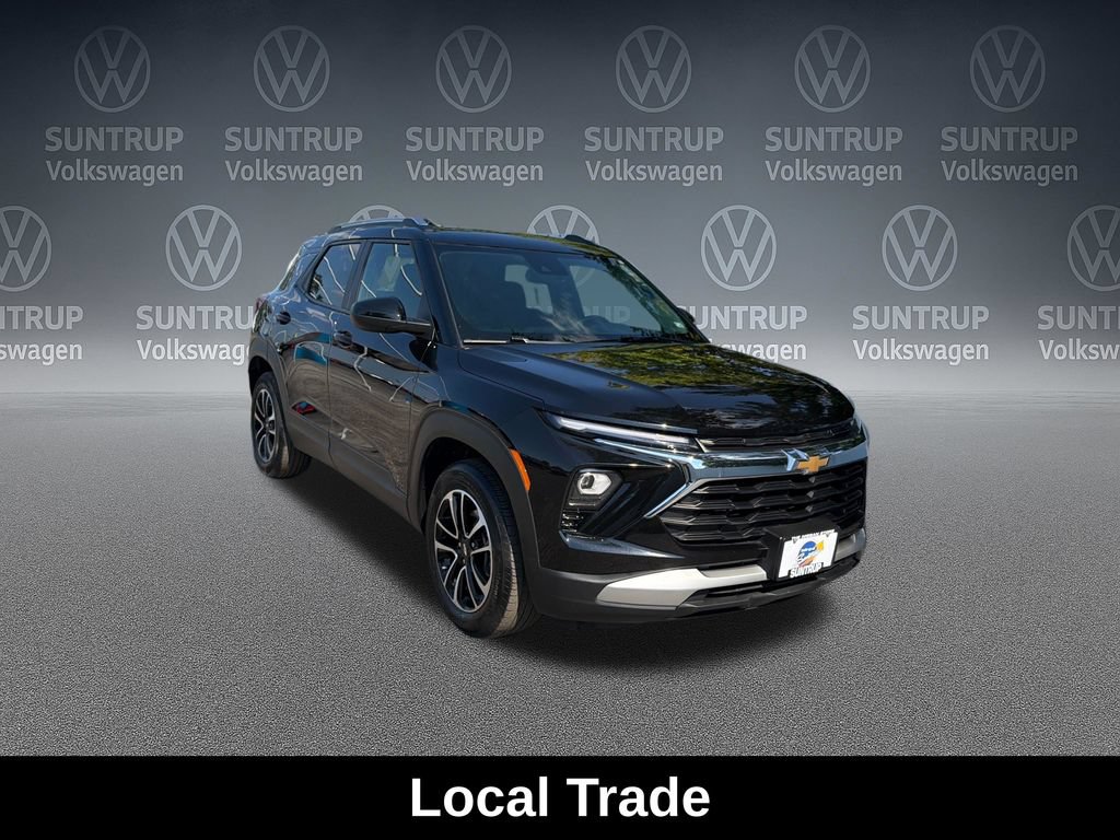 Used 2024 Chevrolet TrailBlazer LT w/ Convenience Package AWD/4WD image 9