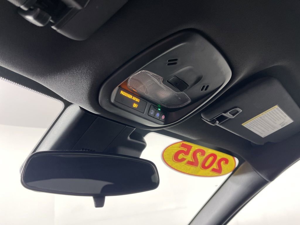 Certified 2025 Buick Envista Sport Touring w/ Convenience I Package image 23