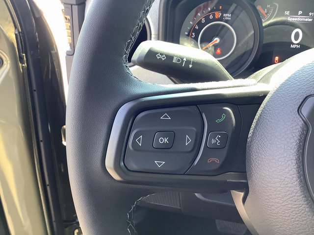 New 2025 Jeep Gladiator Sport AWD/4WD image 13
