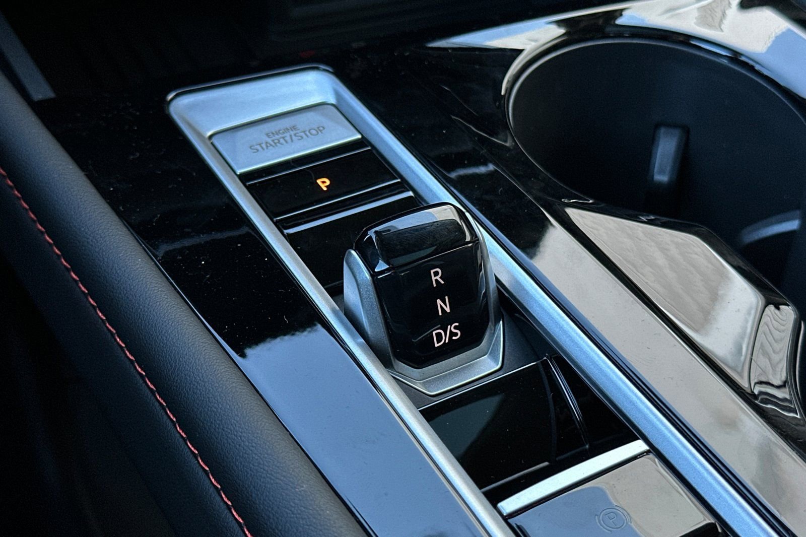 New 2025 Volkswagen Atlas Peak Edition SE image 22