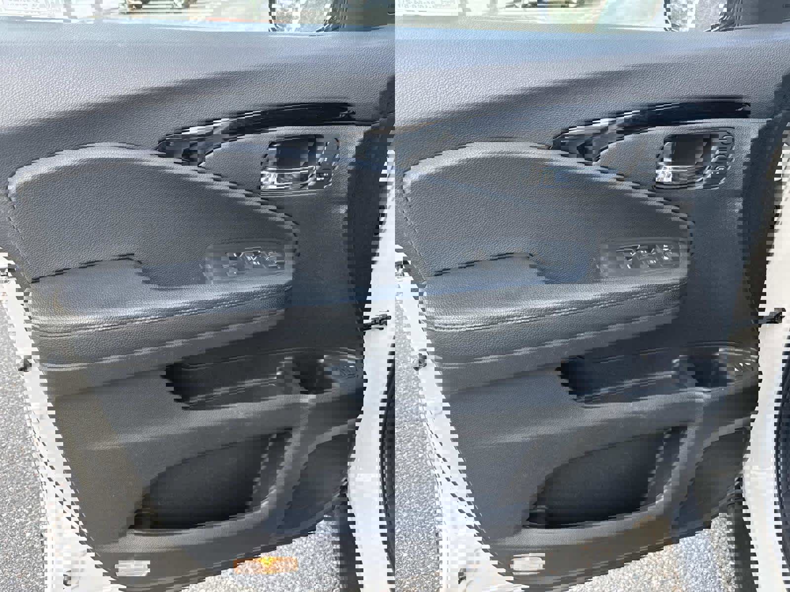 Used 2022 Honda Pilot Touring image 18