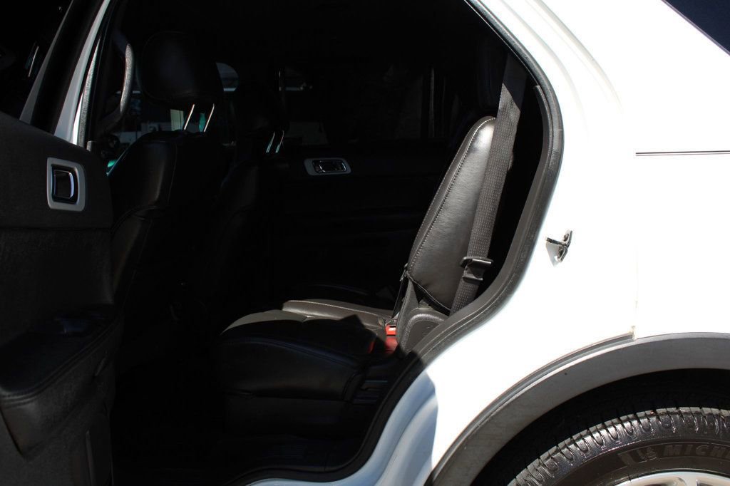 Used 2015 Ford Explorer XLT w/ Equipment Group 202A image 25