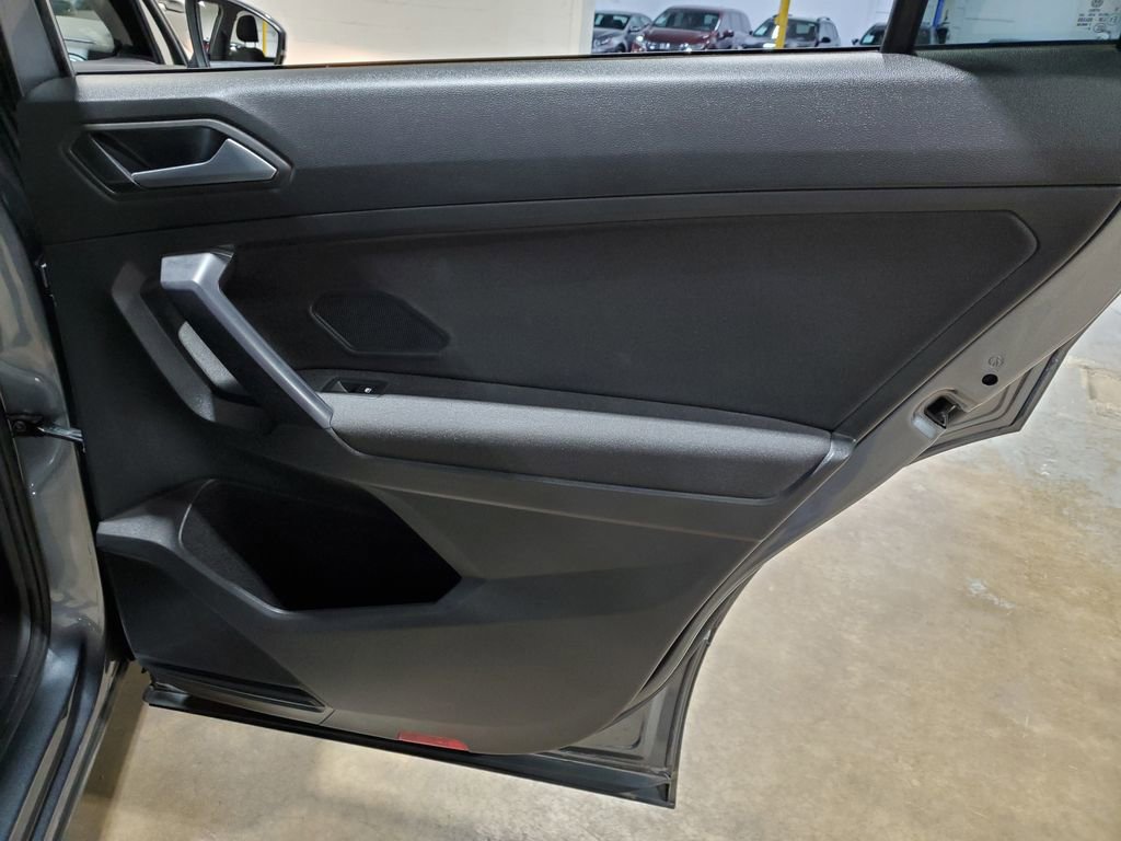 Used 2021 Volkswagen Tiguan S image 22