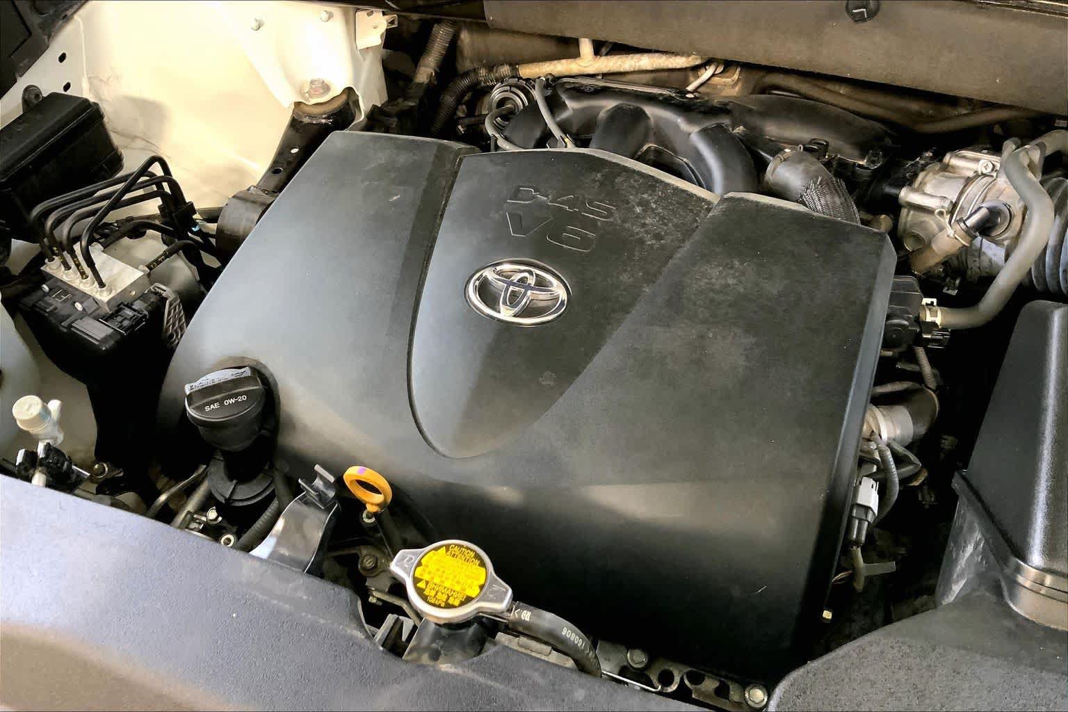 Used 2017 Toyota Highlander Limited Platinum AWD/4WD image 31