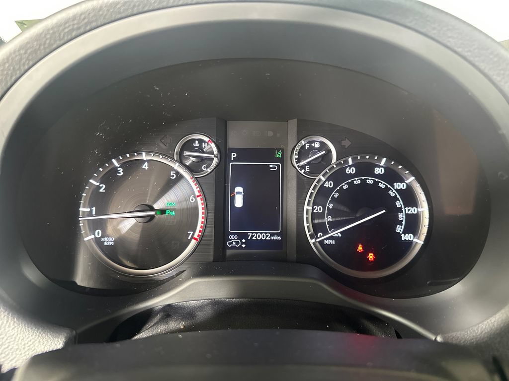 Used 2021 Lexus GX 460 Luxury w/ Accessory Package AWD/4WD image 26